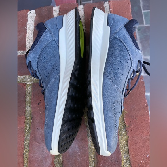 Ecco Exostride women’s blue walking shoe,  size 9-9.5 - Picture 7 of 9